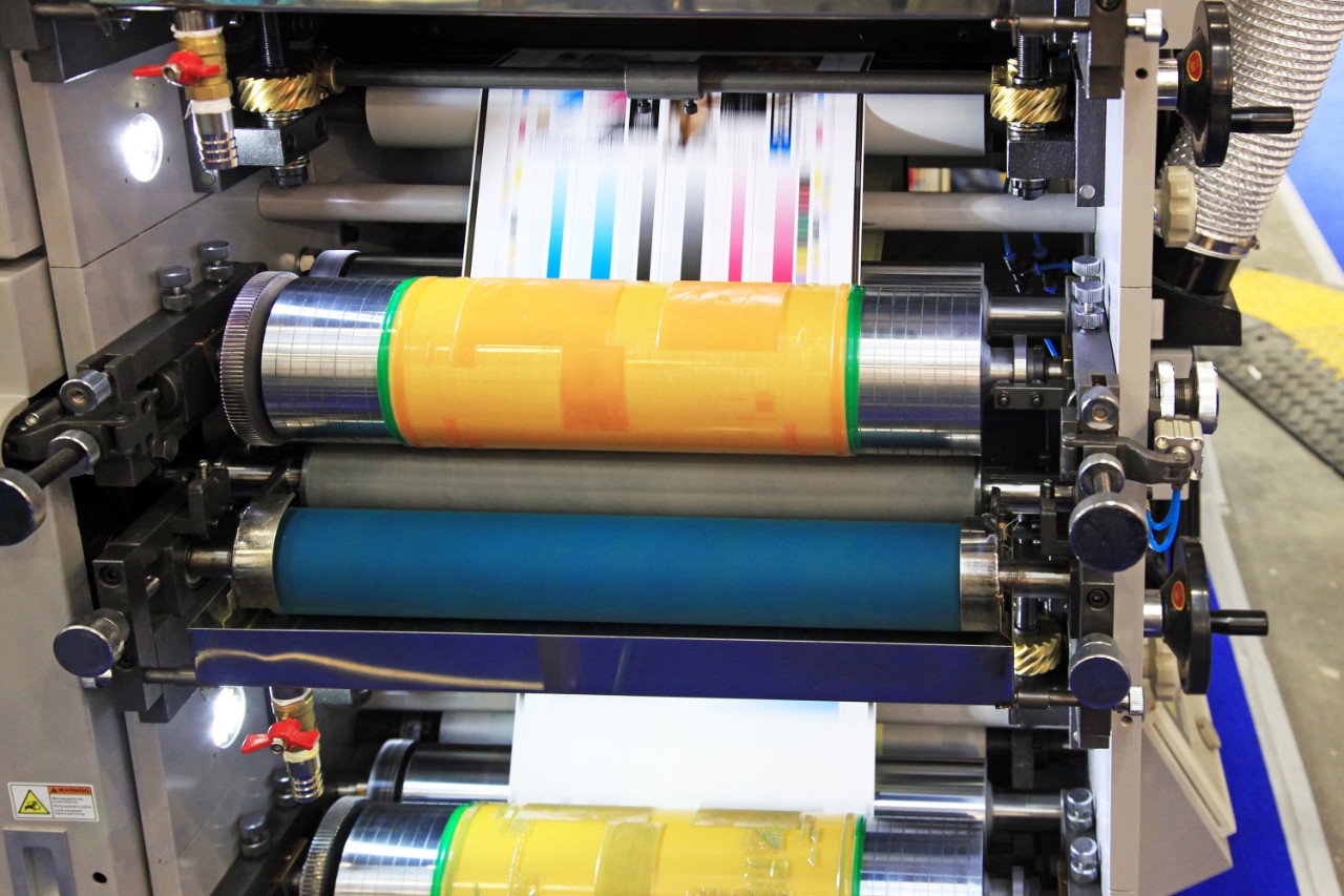 flexographic machine for multicolor printing on paper